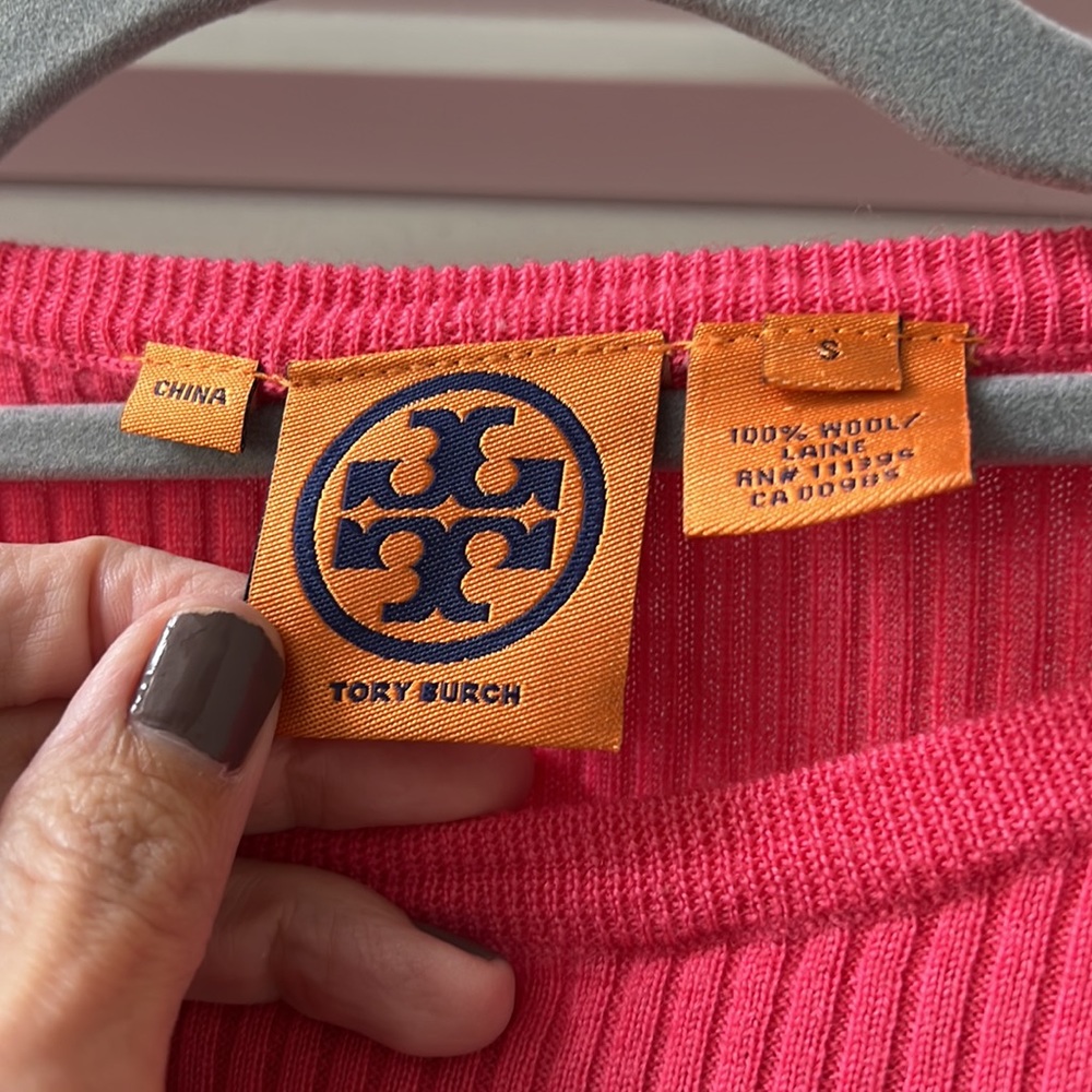 Tory Burch Pink Ribbed Sweater sz Small⭐️ - Picture 3 of 6